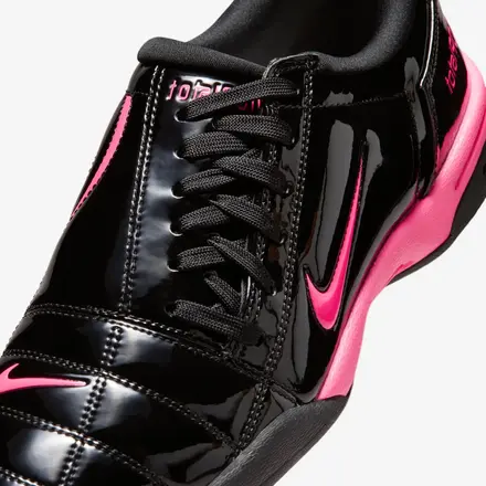 ナイキ トータル 90 III ブラック/ハイパー ピンク(IV4862-010)