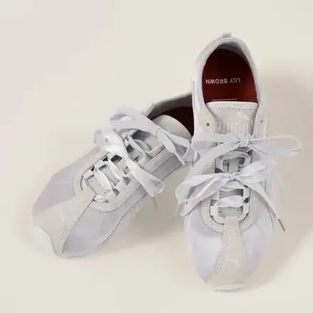 【国内4月3日先行予約/5月6日発売予定】リリー ブラウン × プーマ H-ストリート サックス(LWGS262312)