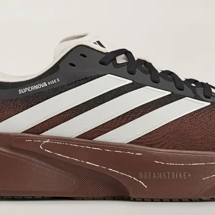 【国内4月2日発売開始】ソング フォー ザ ミュート × アディダス スーパーノヴァ ライズ 3 オーバーン/チョーク ホワイト/コア ブラック(KI3616)
