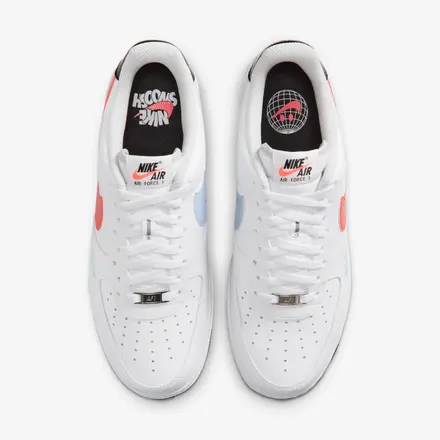 【2026年発売予定】ナイキ エアフォース 1 ホワイト/ブラック/フォトン ダスト/フラッシュ クリムゾン(IR0608-100)