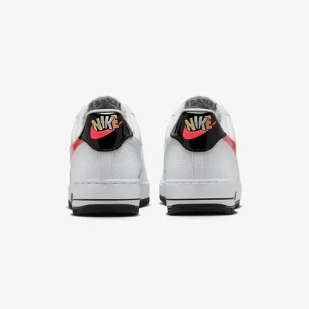 【2026年発売予定】ナイキ エアフォース 1 ホワイト/ブラック/フォトン ダスト/フラッシュ クリムゾン(IR0608-100)