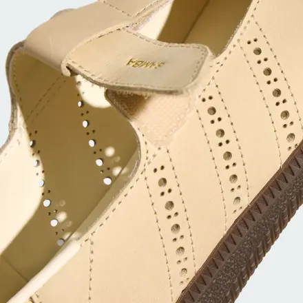 【国内4月10日発売予定】 アディダス オリジナルス サンバ ジェーン クリスタル サンド/クリーム ホワイト/ガム(KJ3969)