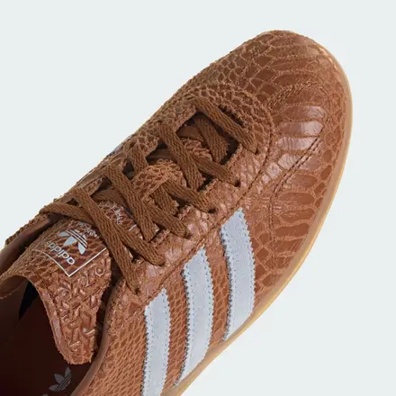 【海外4月発売予定】 アディダス オリジナルス ガゼル ロー プロ ダスキー ブロンズ/クリスタル スカイ/ガム(KI3578)