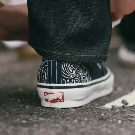 【国内4月11日発売予定】 ベドウィン アンド ザ ハートブレイカーズ × ヴァンズ OTW オーセンティック 44 & ハーフキャブ 33 バンダナ