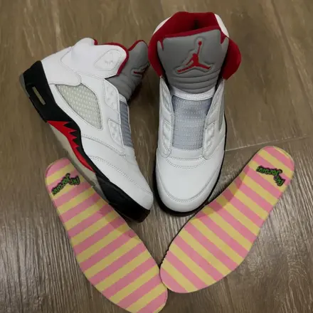 ナイキ エア ジョーダン 5  "フレッシュ プリンス オブ ベル エア" 