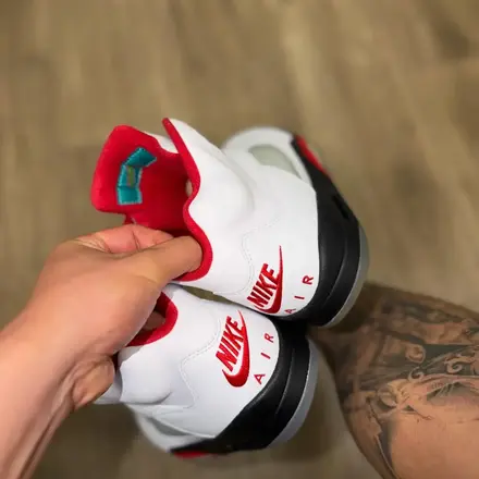 【発売未定】ナイキ エア ジョーダン 5 "フレッシュ プリンス オブ ベル エア"