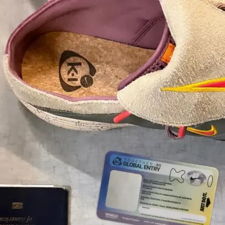 【2026年発売予定】 キッズ・オブ・イミグランツ × ナイキ トータル 90 ミュール 2色