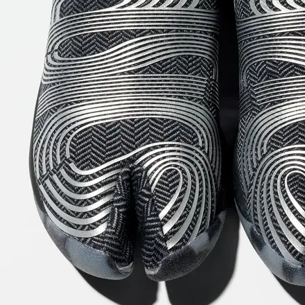  【国内4月11日/30日発売予定】 キコ・コスタディノフ × アシックス ライサ FF 2色