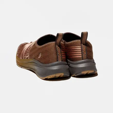  【国内4月11日/30日発売予定】 キコ・コスタディノフ × アシックス ライサ FF 2色