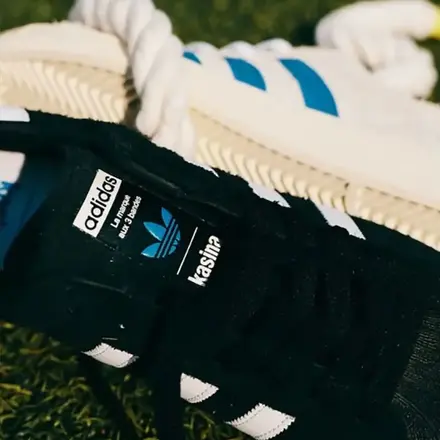  【海外4月10日発売予定】 カシナ × アディダス オリジナルス スーパースター スポーツ デイ 2色