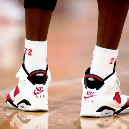  【2027年発売予定】 ナイキ エア ジョーダン 6 "カーマイン"