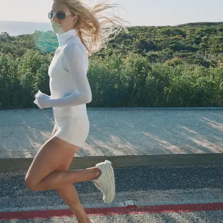 【国内4月10日発売予定】 ディストリクト ビジョン × ニューバランス 1080v15 リネン/ブラック(M10807T4)