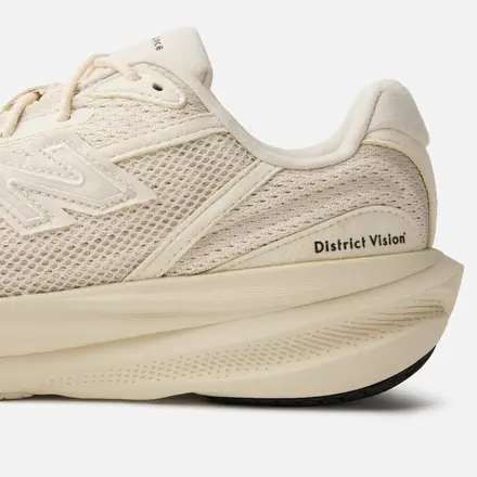 【国内4月10日発売予定】 ディストリクト ビジョン × ニューバランス 1080v15 リネン/ブラック(M10807T4)