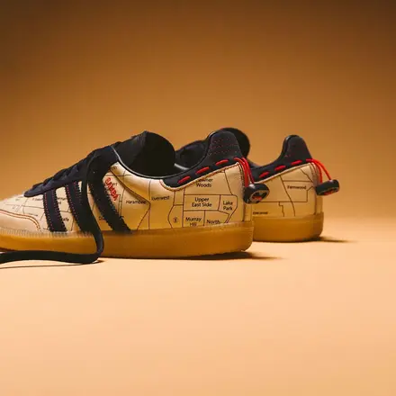 【海外4月11日発売予定】 シェイク・ジェームズ × アディダス オリジナルス サンバ 414 デイ クリーム/ブラック/レッド/ガム