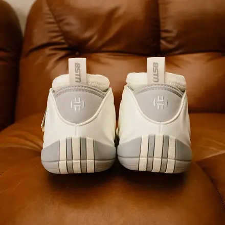 【海外4月18日発売予定】 BSTN × アディダス ハーデン VOL.10 "オール デイ"