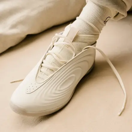 【海外4月18日発売予定】 BSTN × アディダス ハーデン VOL.10 "オール デイ"