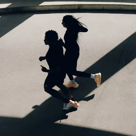 【海外4月17日発売予定】 ザ ウィテカー グループ × アディダス アディゼロ エヴォ SL "DO NOT DUPLICATE" 2色