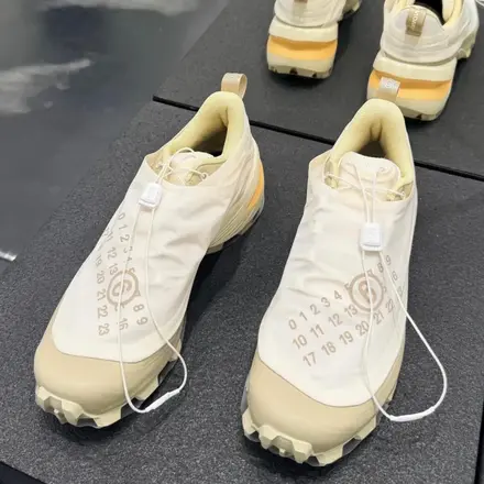 【2026年発売予定】 MM6 メゾン マルジェラ × サロモン クロス ダスト & XT-MM6