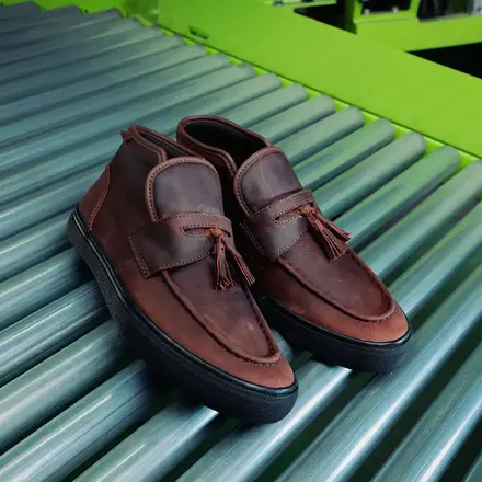 【国内先行予約/4月17日発売予定】 ビリーズ × ヴァンズ ローファー ミッド 2色