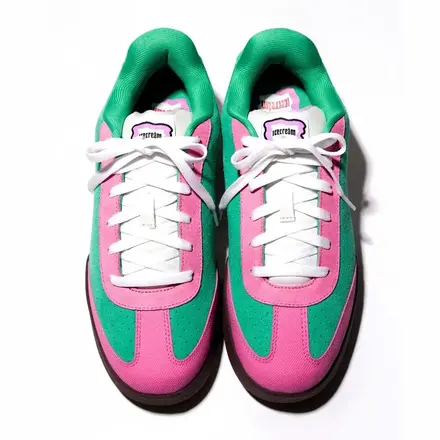 【海外5月1日/6日発売予定】 BBC アイスクリーム × リーボック ボード フリップ 2色