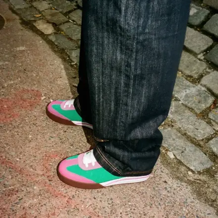 【海外5月1日/6日発売予定】 BBC アイスクリーム × リーボック ボード フリップ 2色