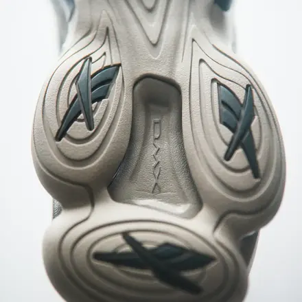 【国内4月17日発売開始】 リーボック DMX シリーズ 3000 グレー/ドリーム パープル(100244455)