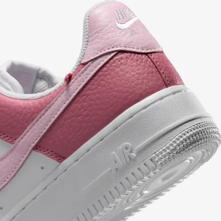 【国内4月20日発売予定】 ナイキ ウィメンズ エア フォース 1 '07 ホワイト/ピーアニ/ピンクフォーム(IR0872-100)