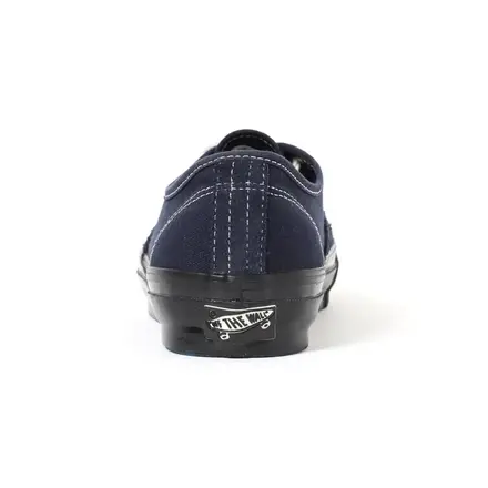 【国内先行予約/5月発売予定】 ヴァンズ プレミアム オーセンティック 44 デッキ  ネイビー/ブラック(VN000EFZNGV)