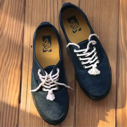  ヴァンズ プレミアム オーセンティック 44 デッキ  ネイビー/ブラック(VN000EFZNGV)