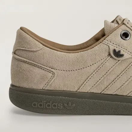 【海外4月24日発売予定】 アディダス オリジナルス パンストック II スペツィアル タン/グレー(KK3672)