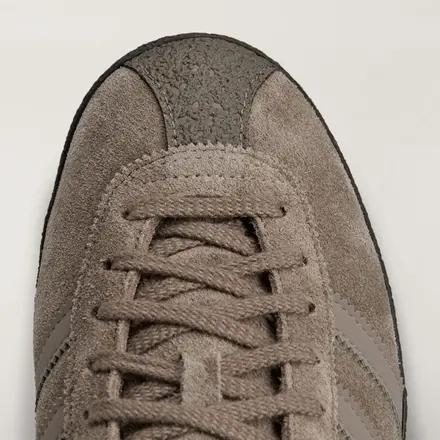 【国内4月24日発売予定】 アディダス オリジナルス メンダシーノ II スペツィアル ブランチ ブラウン(KK3671)