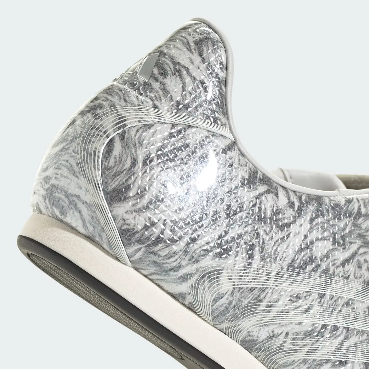 【海外4月発売予定】アディダス オリジナルス ウィメンズ テコンドー F50 シルバー メタリック/コア ブラック/シルバー メタリック(IH6861)