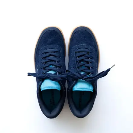 【国内4月29日先行/5月1日発売予定】 アイシー × シー シー × アーバンリサーチ × リーボック クラブ C ネイビー/ガム(SEYE-C-SEESEE-UR-CLUBC)