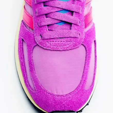 【海外4月23日/27日発売予定】スニーカー ポリティクス × アディダス オリジナルス LA トレーナー OG "フェスティバル"(KJ0450)