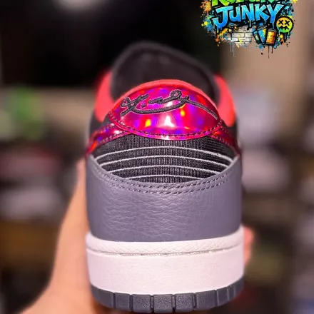 【海外7月17日発売予定】 コービー・ブライアント × ナイキ ダンク ロー プロトロ "WNBA オールスター" ブラック/マルチカラー/ホット パンチ(IQ3919-001)