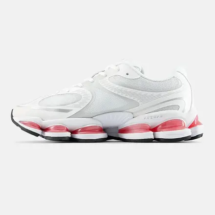 【2026年発売予定】ニューバランス 2000 ホワイト/ピンク ヒート(U20007MM)