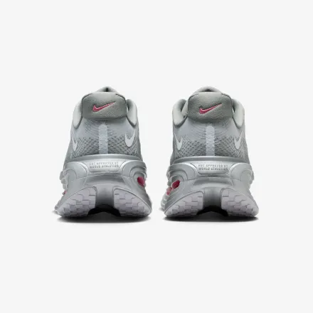 【国内5月2日発売予定】 ナイキ ウィメンズ ボメロ プレミアム ガイザーグレー/メタリックシルバー/ダークスチールグレー/ピーアニ(IQ0028-001)
