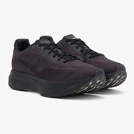 【国内4月23日発売予定】 ドーバー ストリート マーケット × ニューバランス フューエルセル SC エリート V5 ブラック/プラム(MRCEL4E8)