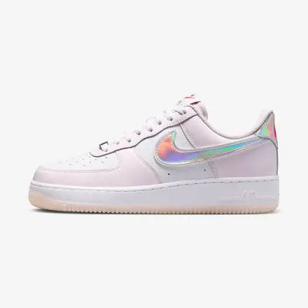 【海外5月23日発売予定】ナイキ ウィメンズ エア フォース 1  1 '07 "スマイリースウッシュ"(IW7589-100)