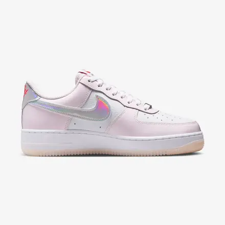 【海外5月23日発売予定】ナイキ ウィメンズ エア フォース 1  1 '07 "スマイリースウッシュ"(IW7589-100)