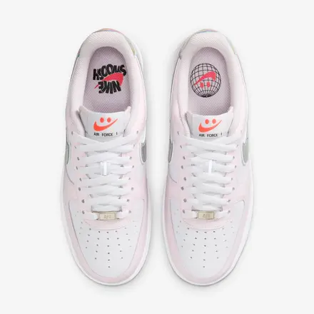【海外5月23日発売予定】ナイキ ウィメンズ エア フォース 1  1 '07 "スマイリースウッシュ"(IW7589-100)
