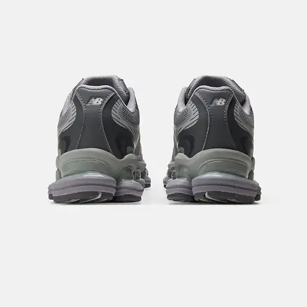 【海外発売中】ニューバランス アブゾーブ 2000 ホワイト/シルバー(U20008LR)