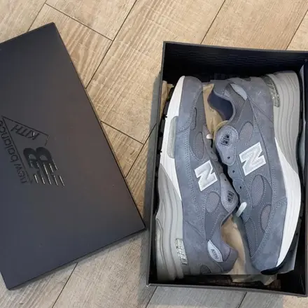 【2026年発売予定】 キス × ニューバランス 992 スチール ブルー