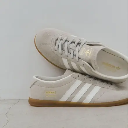 【国内先行予約/5月2日発売予定】スピックアンドスパン × アディダス オリジナルス ガゼル ロー プロ ワンダーベージュ/コアホワイト/ガム(KI0017)