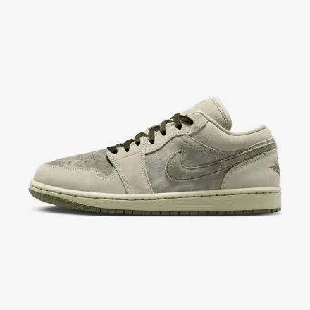 【国内4月27日発売開始】ナイキ ウィメンズ エアジョーダン 1 ロー SE スプルースフォグ/ジェイドストーン/カーゴカーキ(IR7327-304)