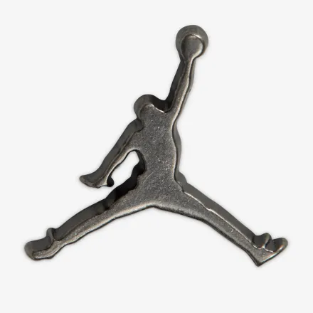 【国内4月27日発売開始】ナイキ ウィメンズ エアジョーダン 1 ロー SE スプルースフォグ/ジェイドストーン/カーゴカーキ(IR7327-304)