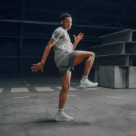 【国内5月1日発売予定】ニューバランス フューエルセル レベル V5 グレーマター/シルバーメタリック(MFCX3NO)