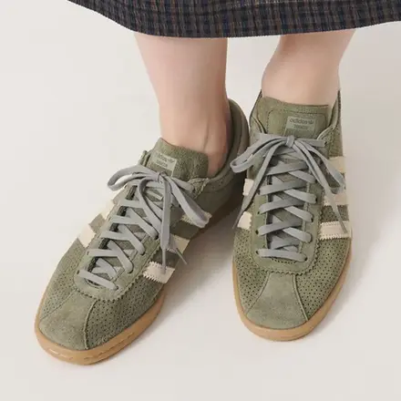  アディダス オリジナルス タバコ オリーブ ストラータ/サンドストーン/ガム(IH9113)