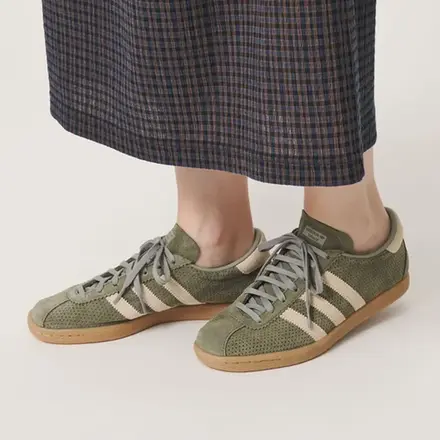 【国内先行予約/5月上旬発売予定】 アディダス オリジナルス タバコ オリーブ ストラータ/サンドストーン/ガム(IH9113)