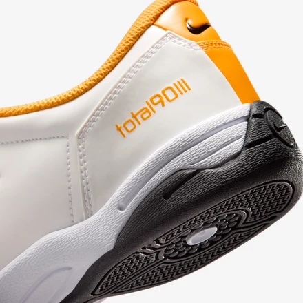 【海外5月1日発売予定】 ナイキ トータル 90 ホワイト/ブラック/ユニバーシティ ゴールド(HQ2851-101)